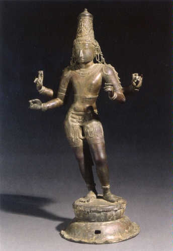 Abb.  6: Der hinduistische Kriegsgott Skanda, Vijayanagara-Stil, Indien, 15./16. Jahrhundert, Kat.-Nr. VI.10; ibid., S. 30.