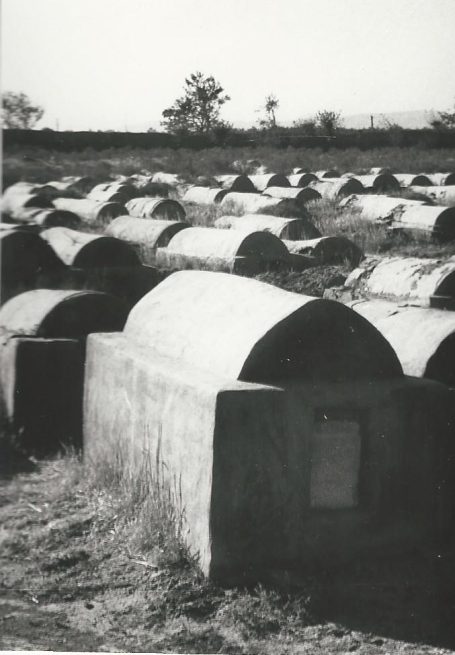 Abb. 1: Gräber jüngeren Datums, Jüdischer Friedhof in Herat, Afghanistan - Foto: W. Herberg 1973 - ©Museo-on