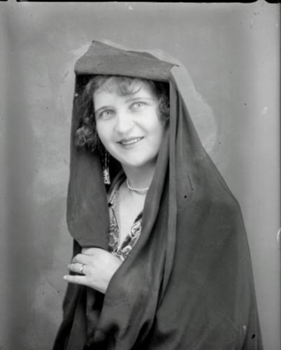 Studio: Western Woman Posed in Chador Sevruguin, Antoin, 1880-1930, FSA_A.4_2.12.GN.18.02-Myron Bement Smith Collection-asia-archive.si.edu Studio: Western Woman Posed in Chador
Sevruguin, Antoin, 1880-1930,
FSA_A.4_2.12.GN.18.02-Myron Bement Smith Collection-asia-archive.si.edu