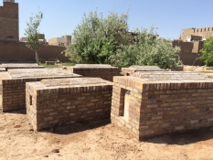 Abb. 7 Gräber jüngeren Datums jüdischer Friedhof in Herat  2015 ff- Foto: Saraj Sarajuddin-©Saraj Sarajuddin  