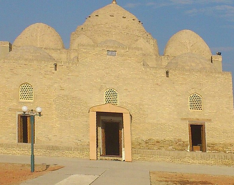 Deggaron Moschee im Dorf Khazara in der Region Navoi, Republik Usbekistan, 2013, courtesy: Tsoytimofey - 4.0 International license Deggaron Moschee im Dorf Khazara in der Region Navoi, Republik Usbekistan, 2013, courtesy: Tsoytimofey - 4.0 International license