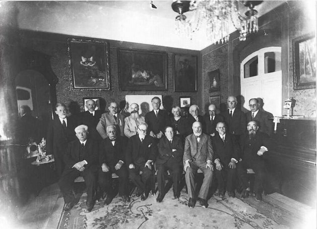 First World Zionist Congress in Jerusalem: Joseph Klausner, Zvi Hirsch Belkowsky, Leib Yaffe, Menahem Ussishkin, Yitzhak Leib Goldberg First World Zionist Congress in Jerusalem: Joseph Klausner, Zvi Hirsch Belkowsky, Leib Yaffe, Menahem Ussishkin, Yitzhak Leib Goldberg